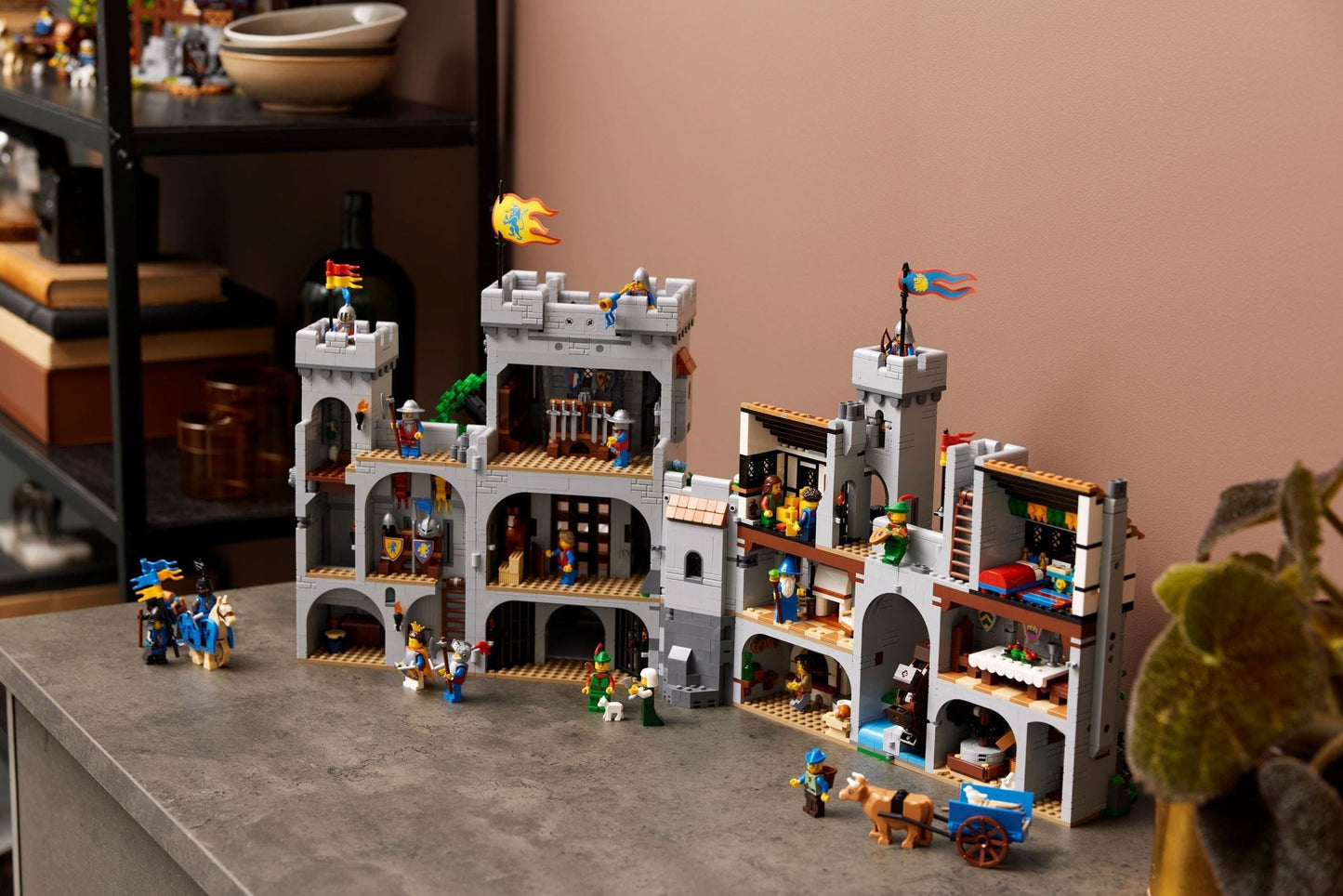 LEGO 10305 Lion Knights' Castle - Epic Medieval Build