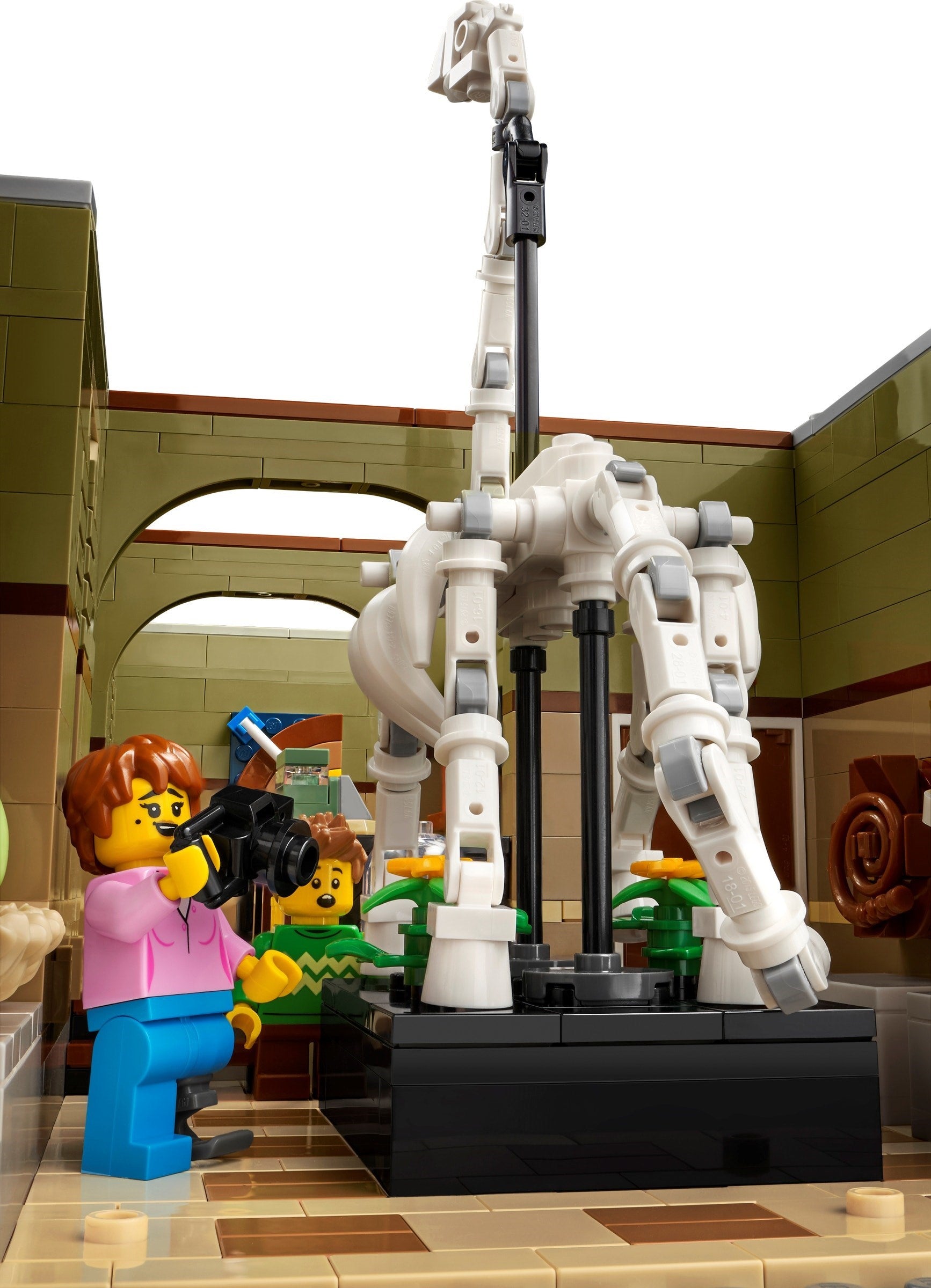LEGO ICONS 10326 Modular Buildings Collection Museum of Natural History- Auzzi Store