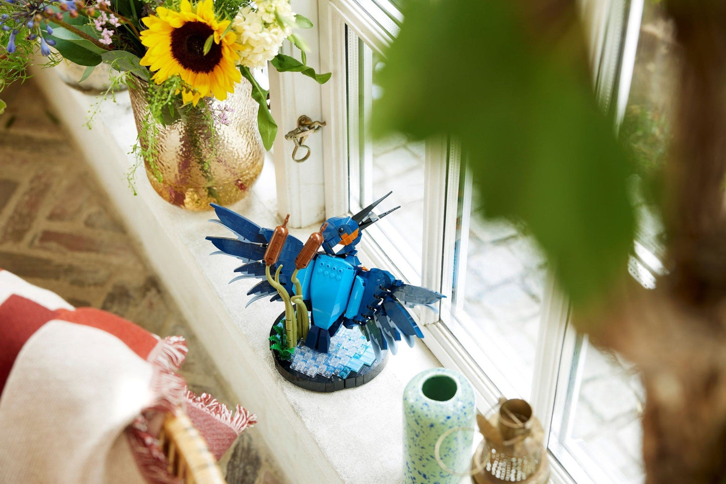 LEGO 10331 Icons Kingfisher Bird Display