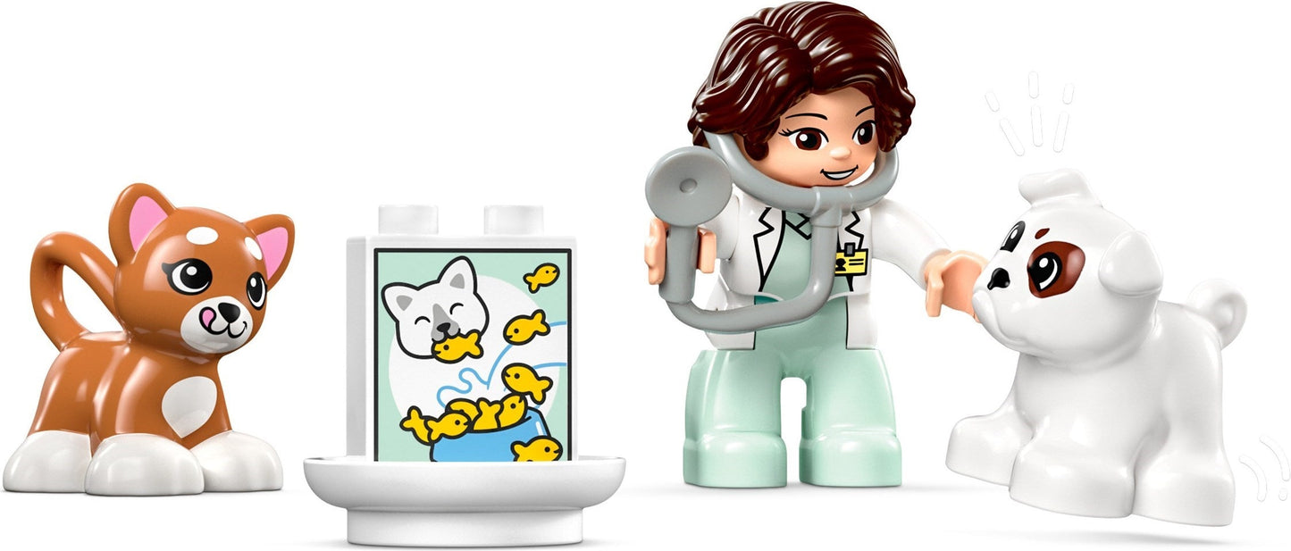 LEGO DUPLO Visit to the Vet Clinic 10438 - Pets Dog Cat Ages 2+