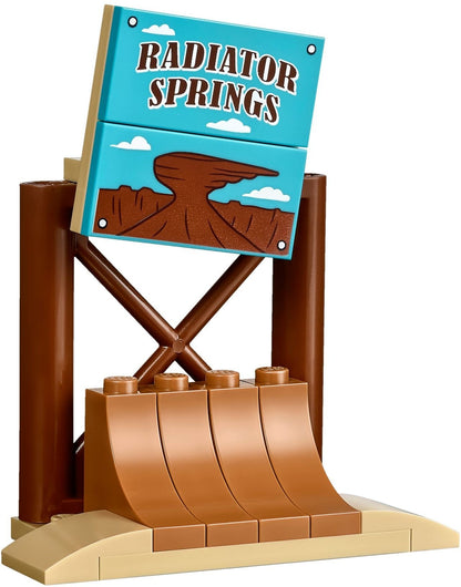 LEGO 10742 Juniors: Lightning McQueen Speed Training