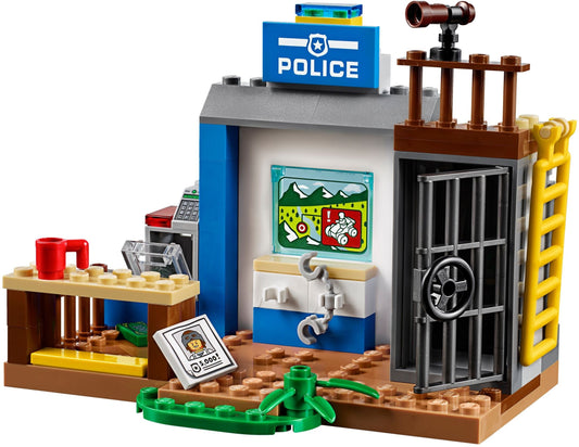 LEGO 10751 Mountain Police Helicopter Chase