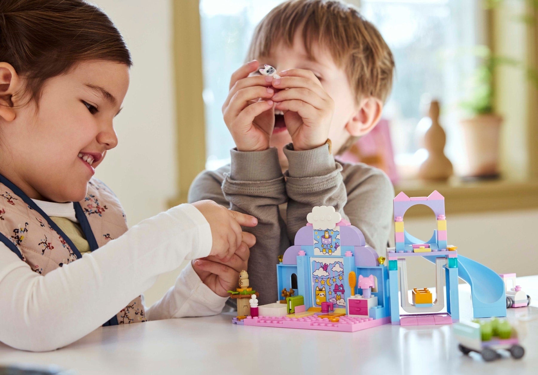 LEGO Gabby's Dollhouse Gabby's Kitty Care 10795 - SuperSaverAU - view 5