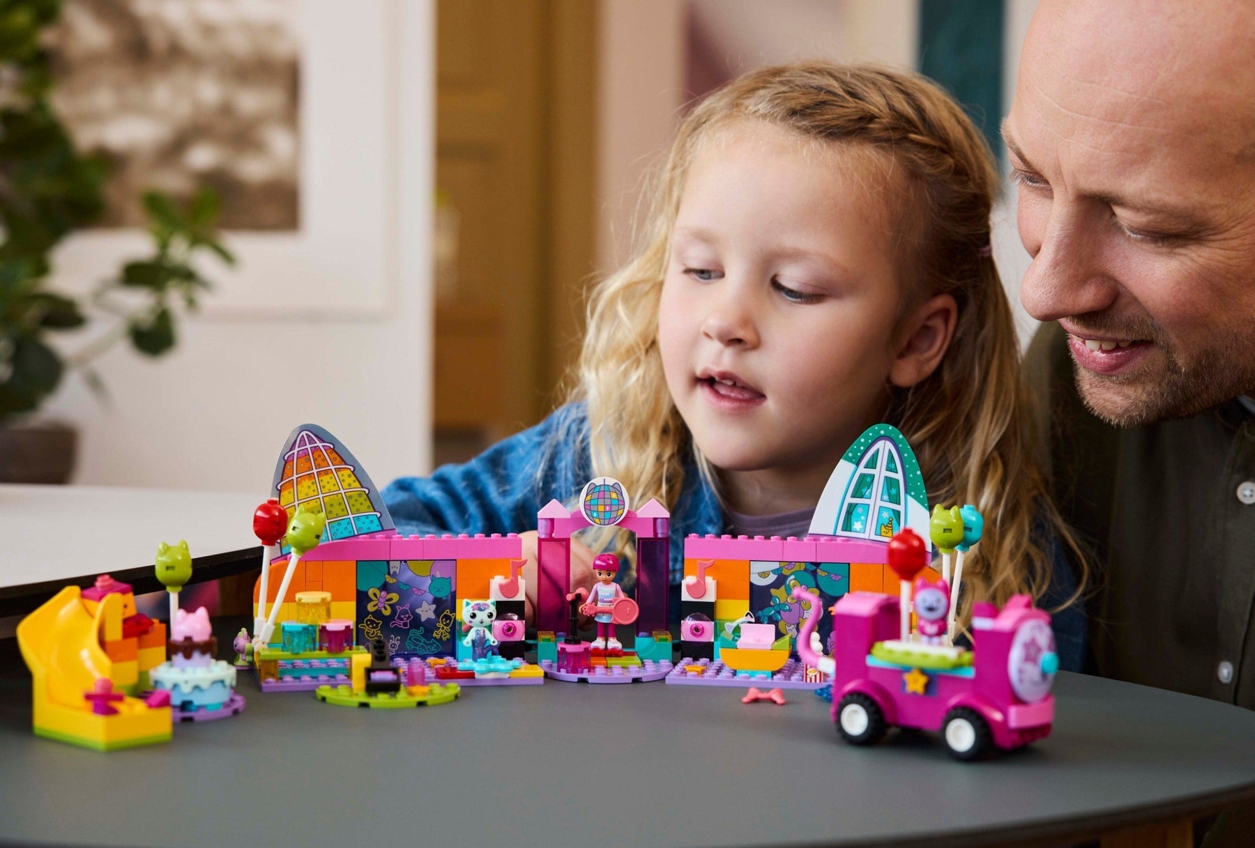 LEGO 10796 Gabby's Dollhouse Party Room - SuperSaverAU - view 7