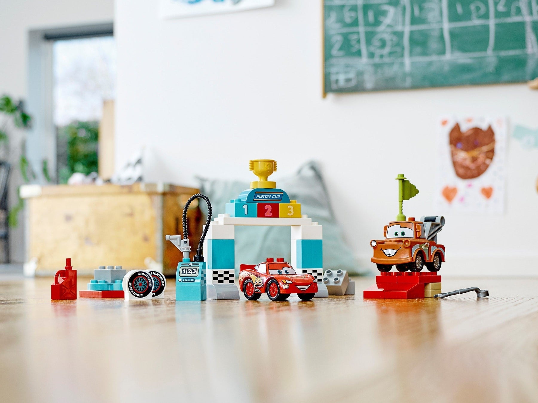 LEGO 10924 DUPLO Disney Pixar Cars Lightning McQueen & Mater - SuperSaverAU - view 6