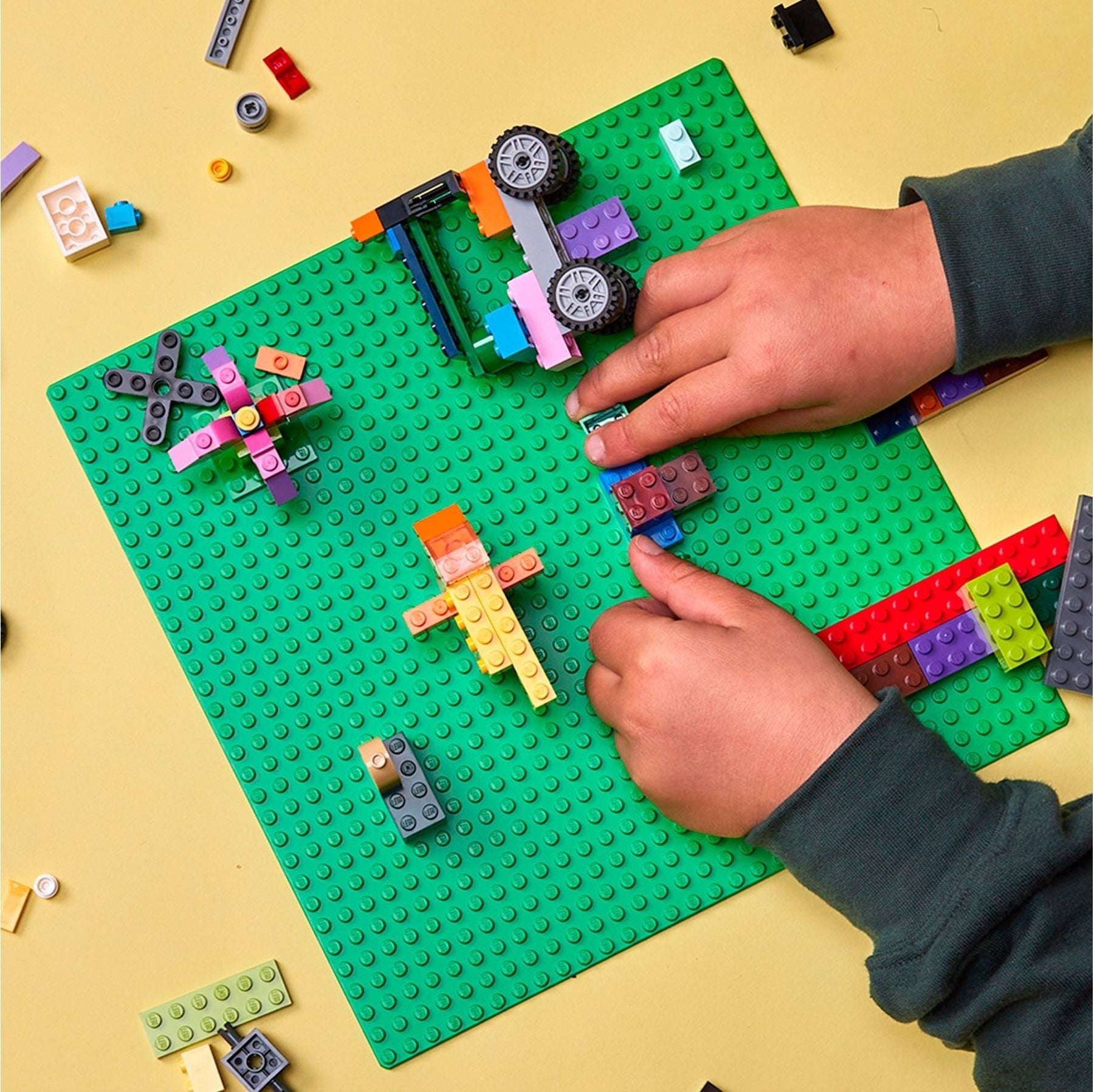 LEGO Classic Series 11023 Baseplate 32x32 BRIGHT GREEN- Auzzi Store