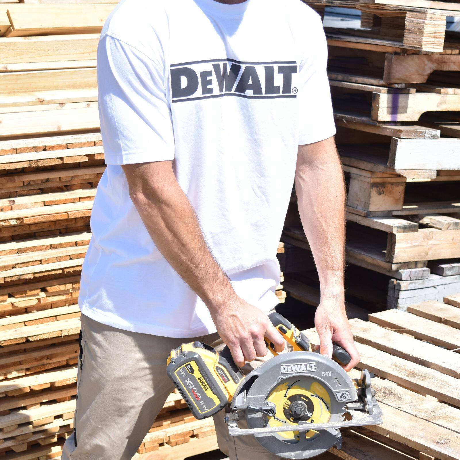 DEWALT Men's White Oxide Crew Neck Work Shirt Cotton/Polyester - Size L