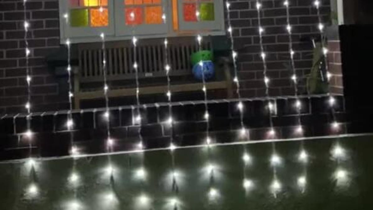 Lytworx Low Voltage Waterfall Lights 2m White Plastic Copper Cascading - SuperSaverAU - view 2