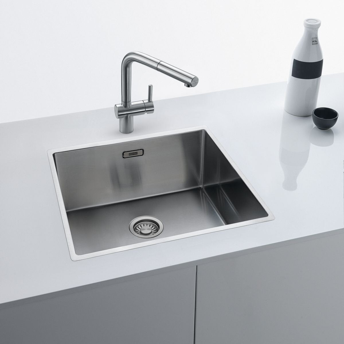 Franke Pull-Out Mixer Tap - Stainless Steel Square Neck 180-Degree Swivel 5 Star WELS - TA9701