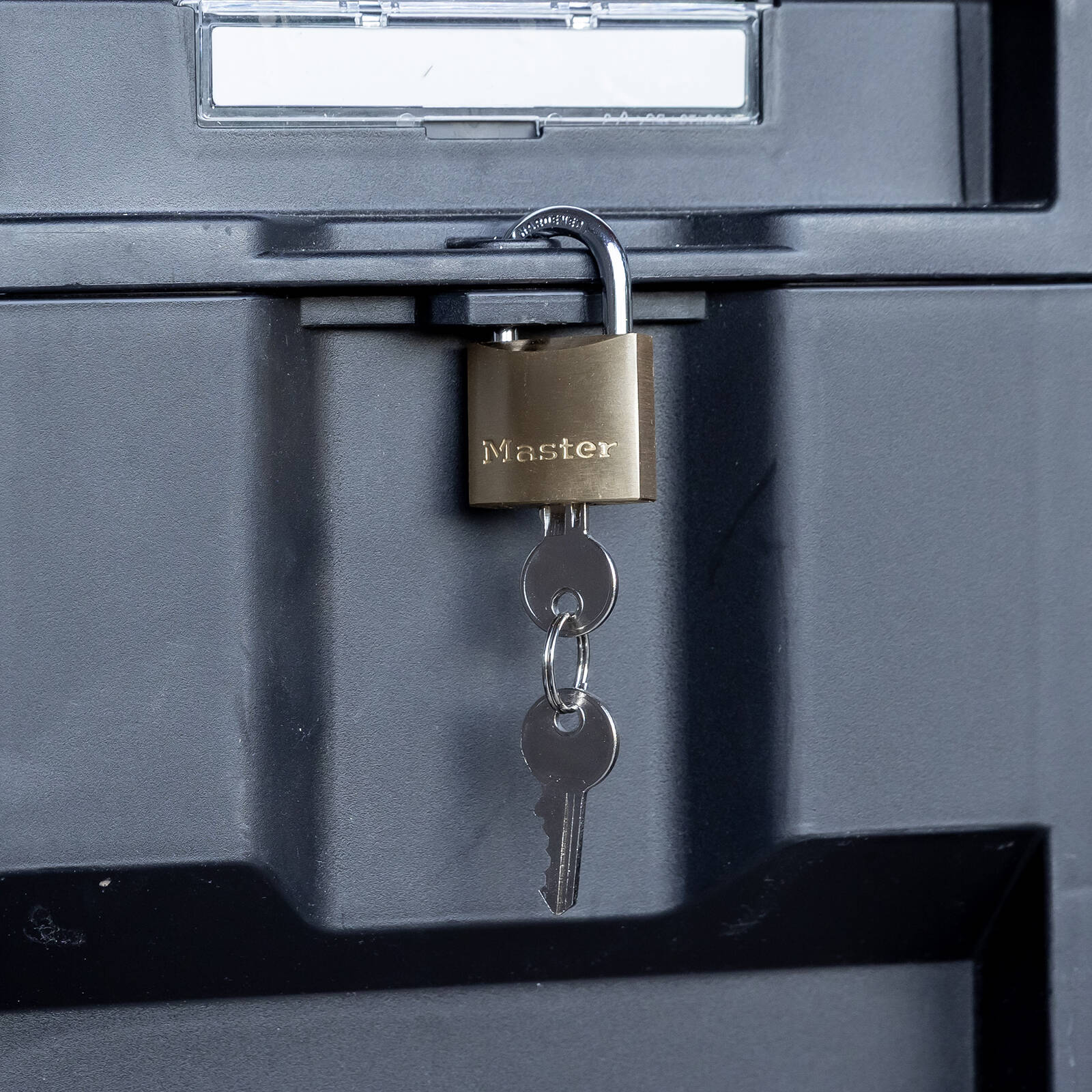 Master Lock 30mm Solid Brass Keyed Padlock, Hardened Steel Shackle, Pin Cylinder