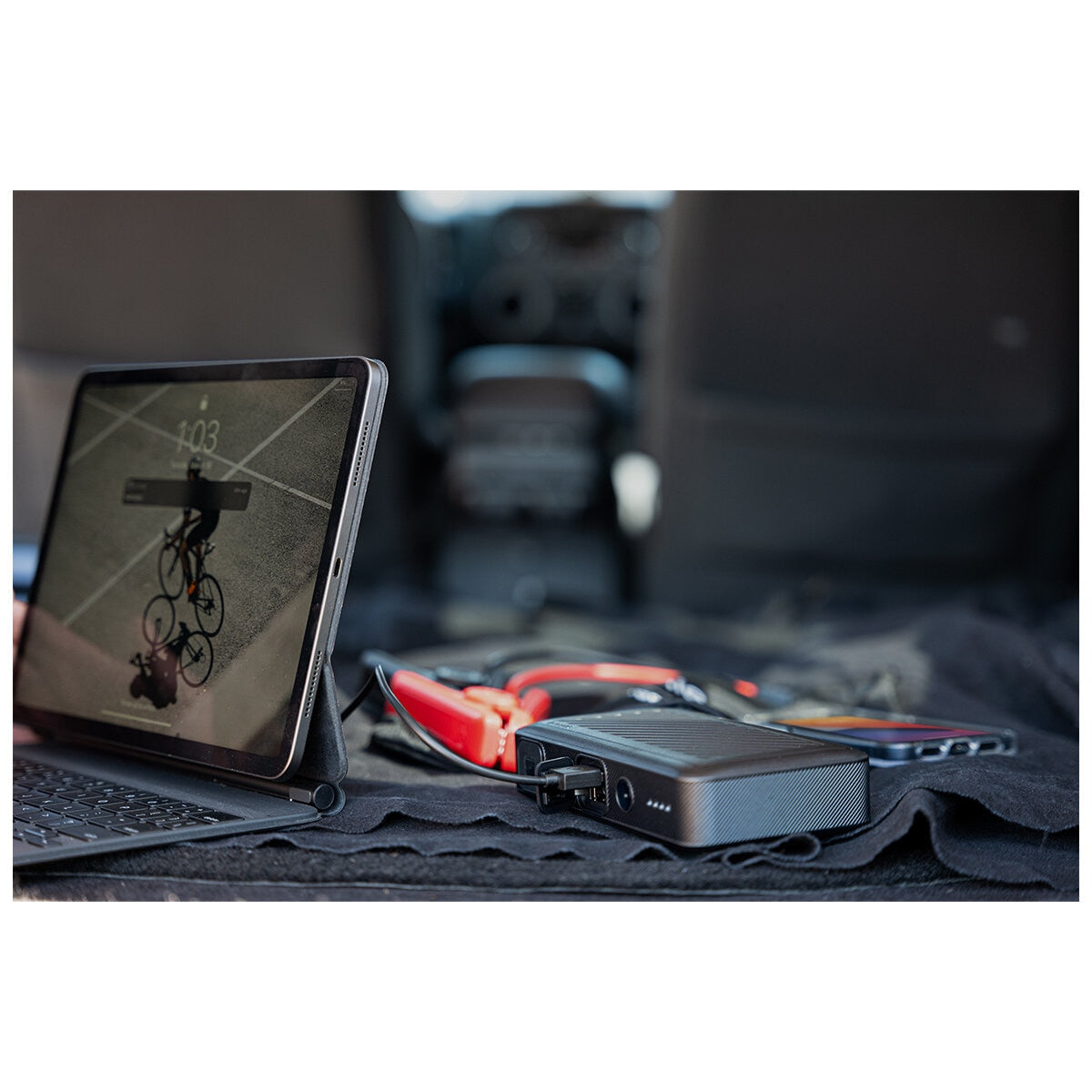 mophie Powerstation Go Rugged Compact With Car Jump Starter - SuperSaverAU - view 11