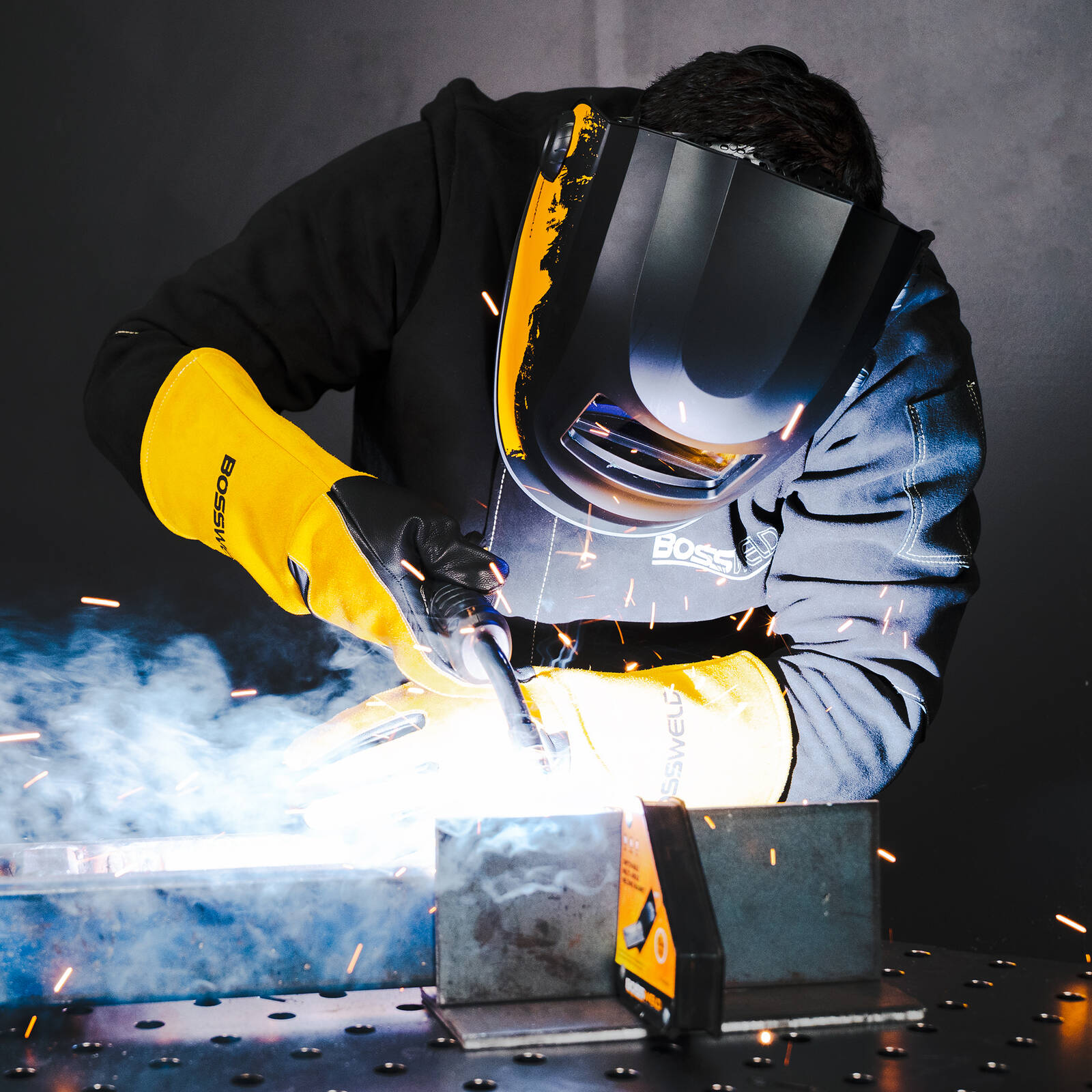 Bossweld VX-2 Crew Variable Shade Auto-Darkening Welding Helmet 710200
