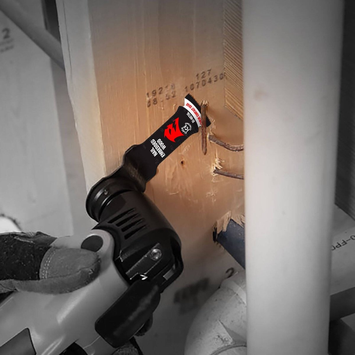 Diablo 30mm Starlock Bi-Metal Demo Demon OMT - Nail Embedded Wood - 10 Pack - Durable Cutting Blades - SuperSaverAU - view 3