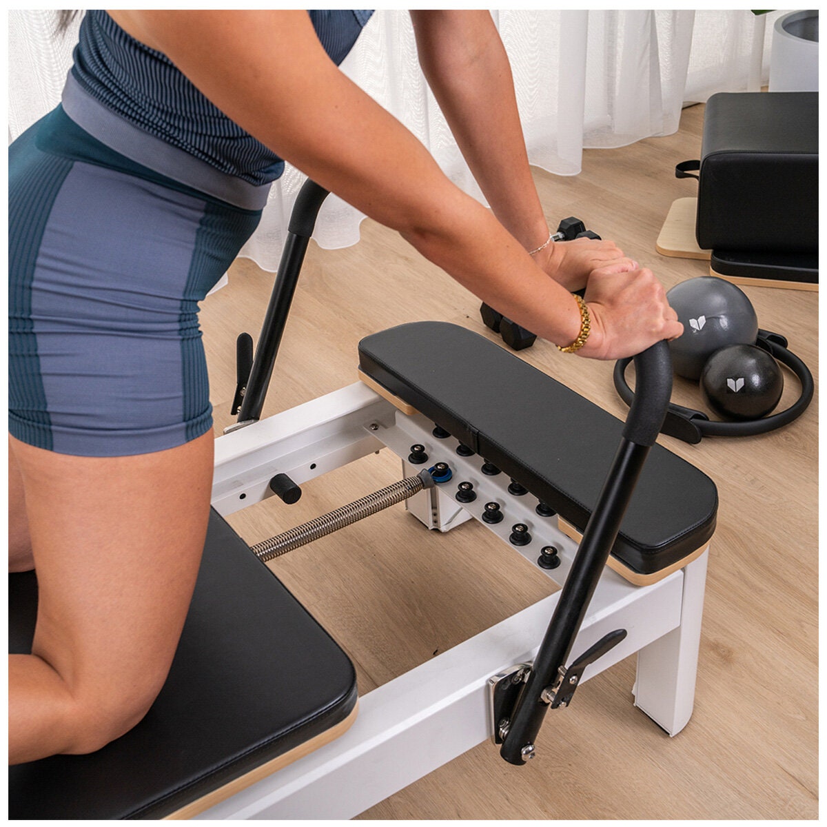 Lifespan Fitness Contour Studio reformer bed set - aluminium frame - black accents - LFRF-CONTSTU