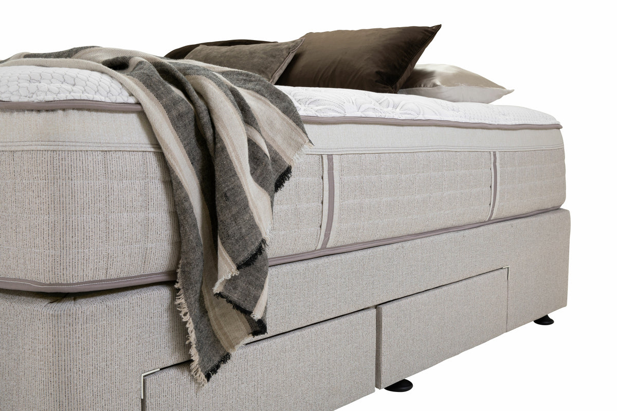 Sealy Posturepedic Sophia Flex Plush Queen Mattress - ComfortCore Plus - Wool Fibre Blend - 735565