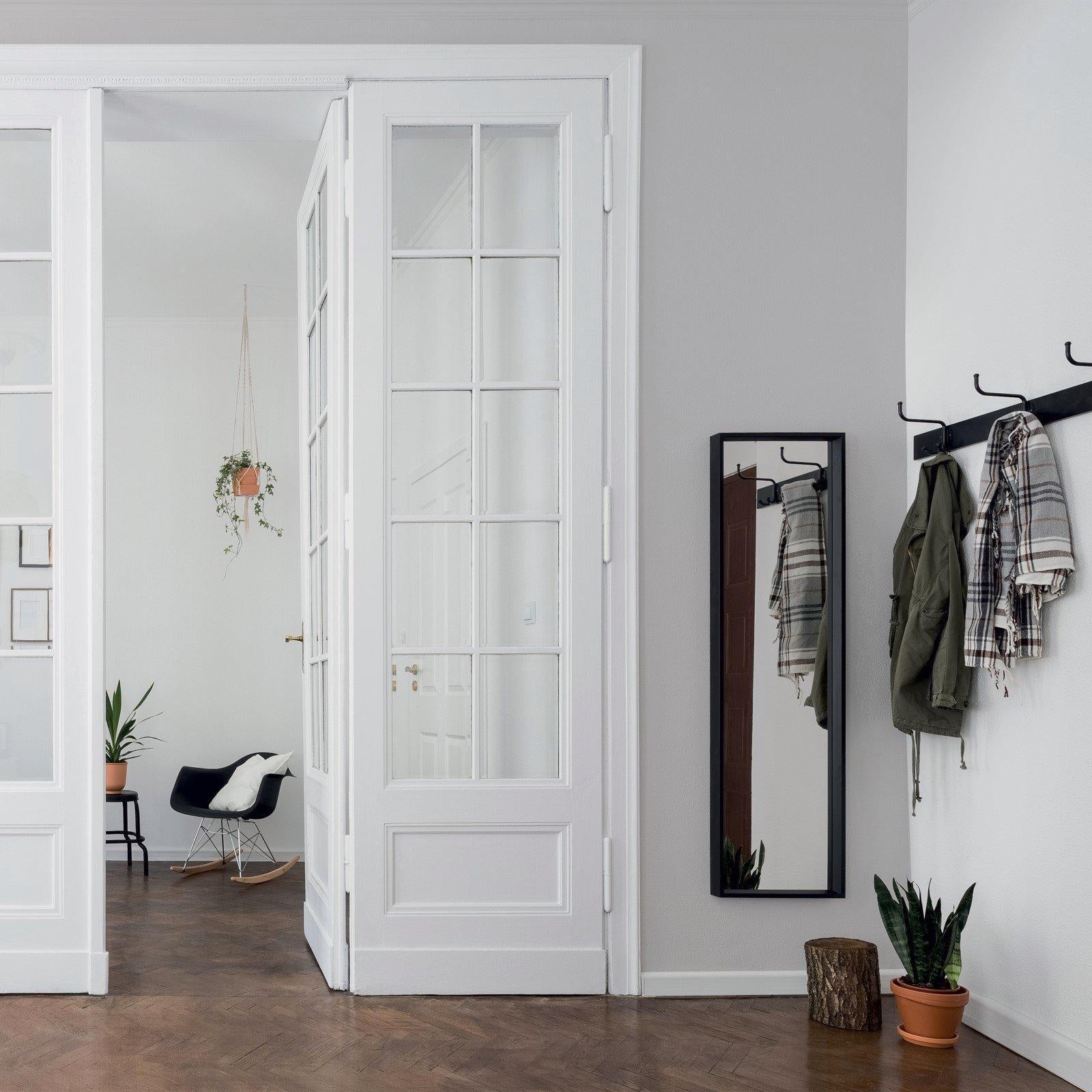 Taubmans 4L White Accent Gloss Oil Based Enamel Paint