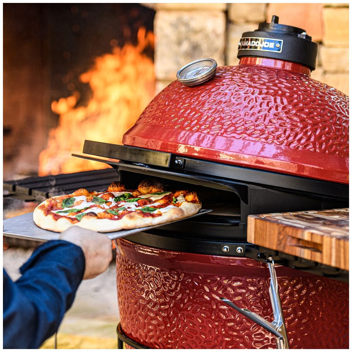 Kamado Joe DōJoe pizza oven accessory for Big Joe - Cast aluminium body, open-front design - BJ-DJ