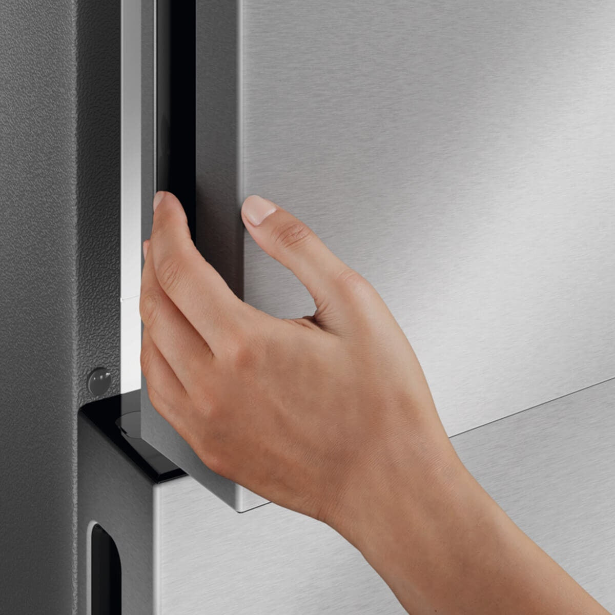 Electrolux 496L bottom mount fridge - stainless steel, FresherAir filter, Cooling360 - EBE5002SE-X