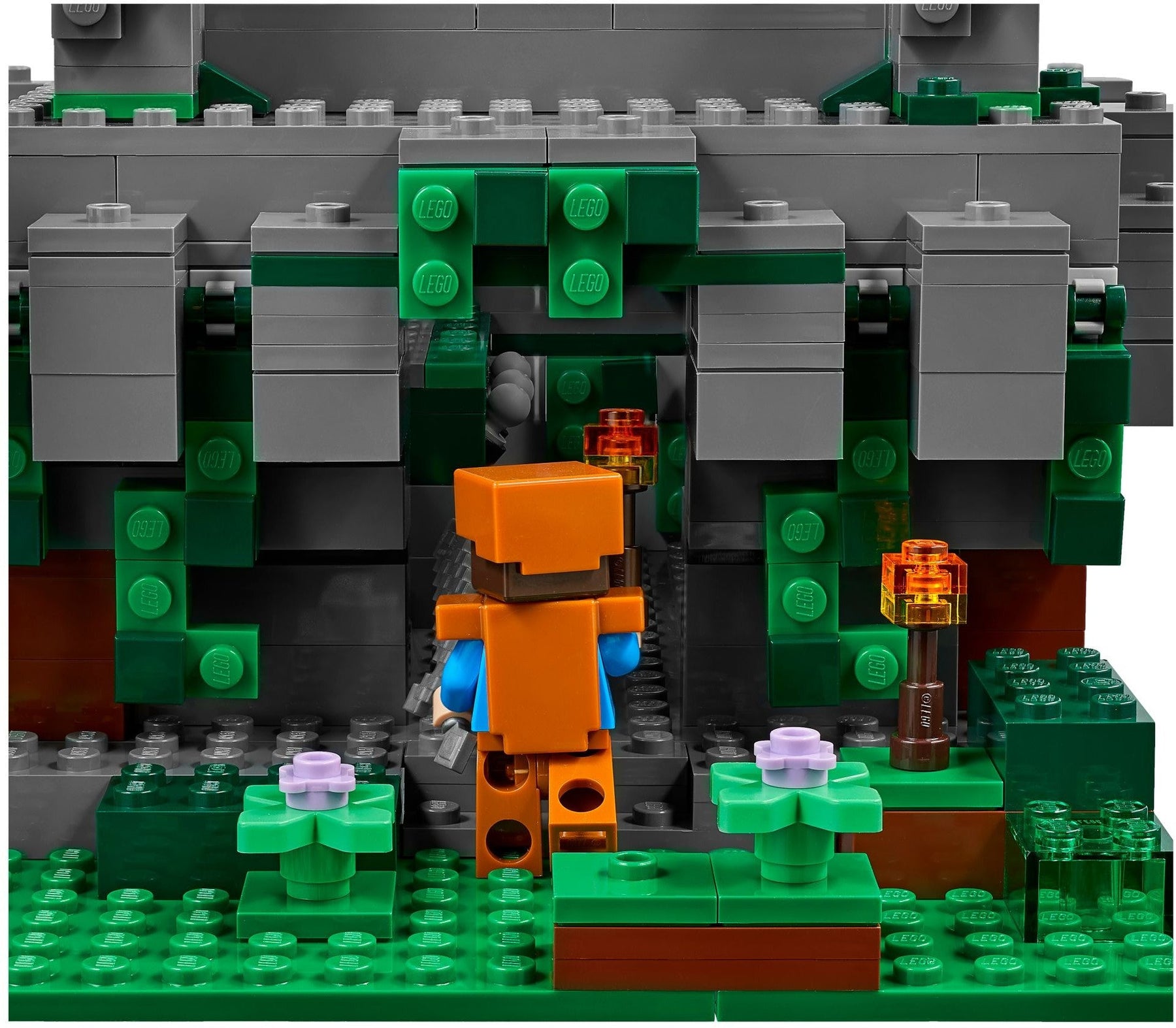 LEGO 21132 Minecraft Jungle Temple with Steve & Ocelot - SuperSaverAU - view 2