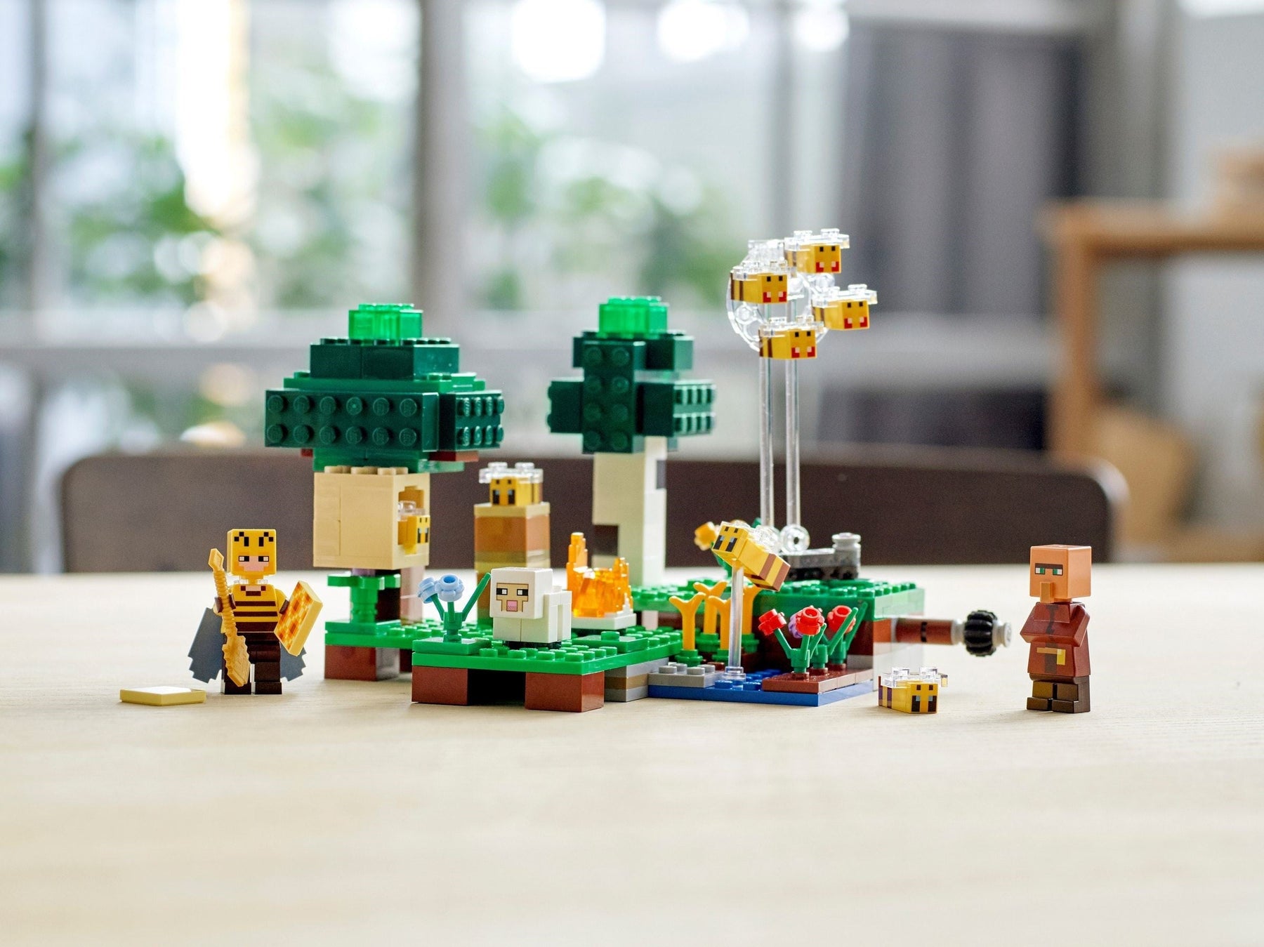 LEGO 21165 Minecraft The Bee Farm - SuperSaverAU - view 3