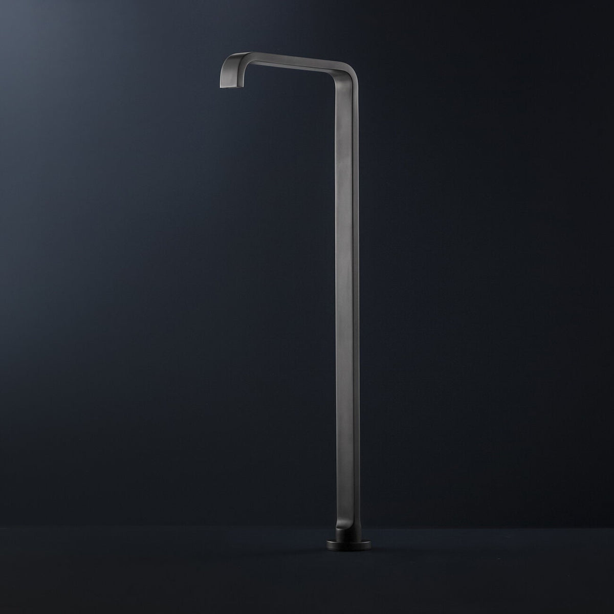 Rogerseller Pinch freestanding bath spout 250mm deep - Graphite finish - floor standing - 3606003205