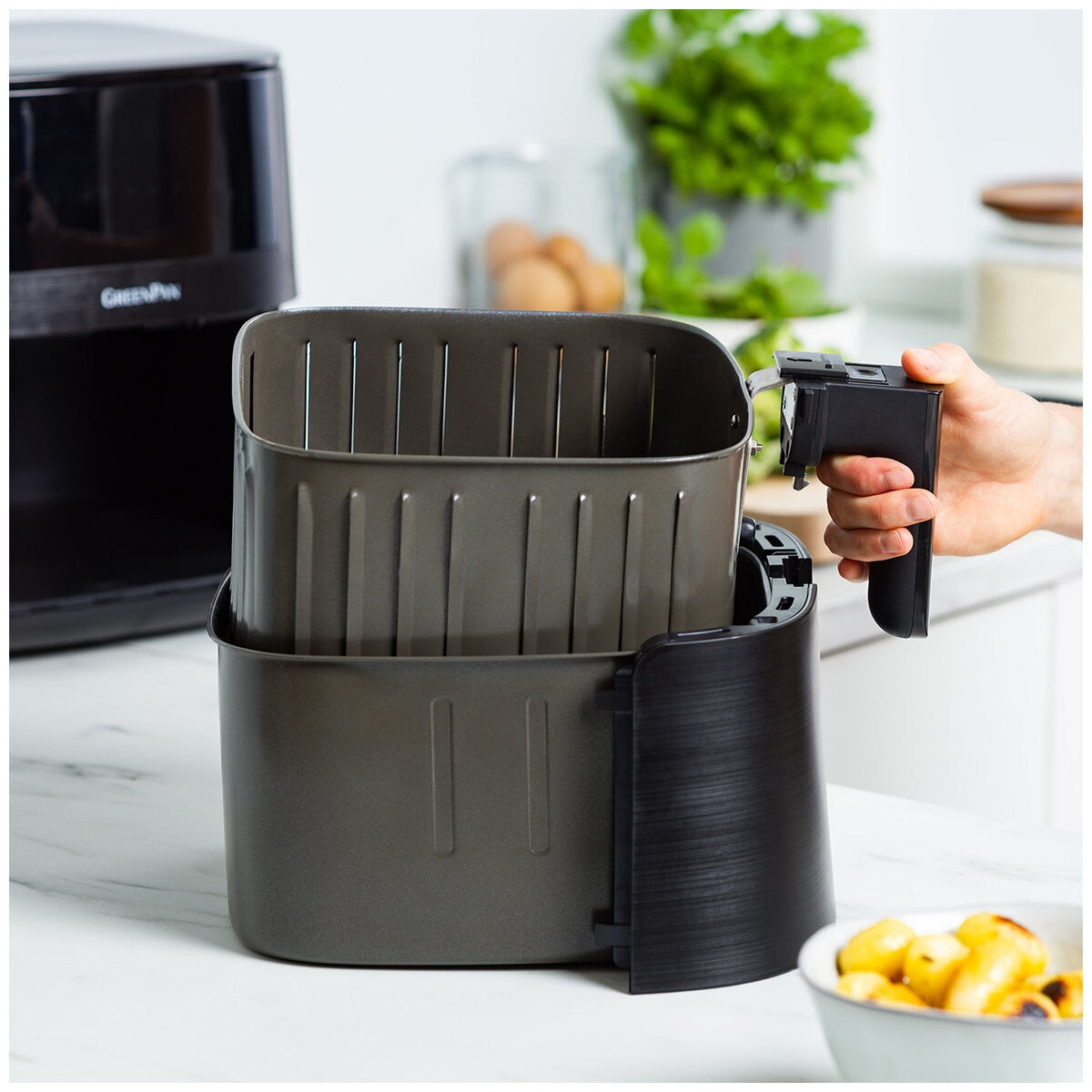 GreenPan Bistro 1 Basket Electric Air Fryer 7.2L CC008230-001 - SuperSaverAU - view 5