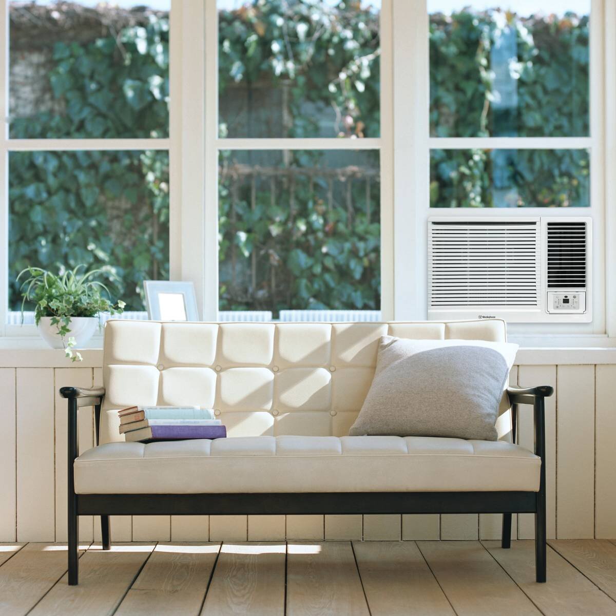 Westinghouse window/wall reverse cycle air conditioner - 5.8kW heating, 15A plug and lead, remote - WWH60HWA