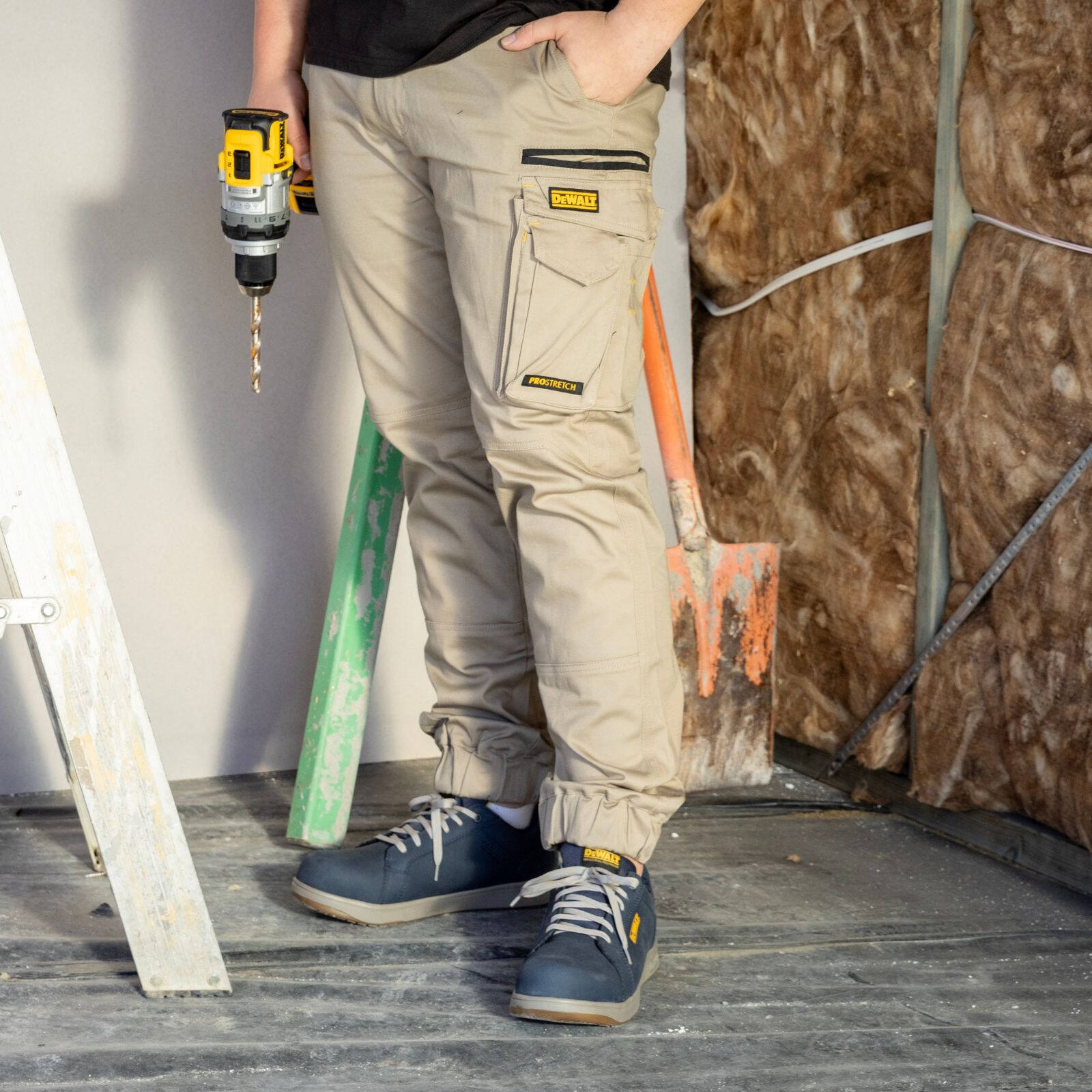 DEWALT Men's Khaki Goldfield PROStretch Work Trousers Cotton/Spandex - Size 40
