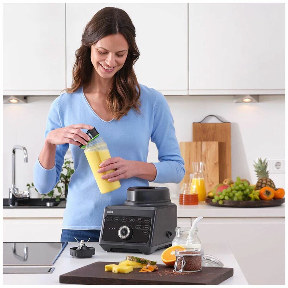 Braun PowerBlender 9 jug blender - 1600W, 3L jug, 18 food programs, hot soup function - JB9042BK