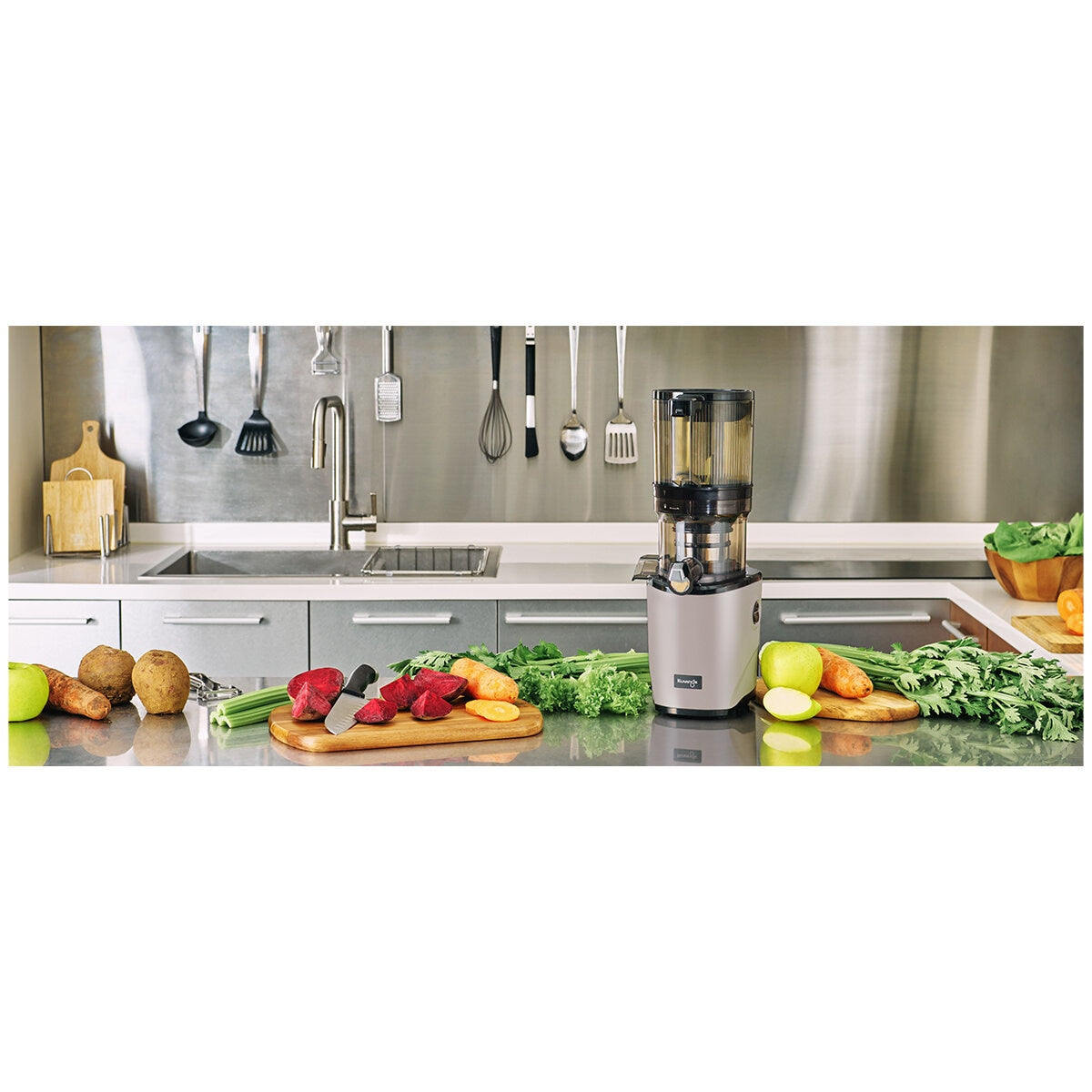 Kuvings Auto8 Hands Free Cold Press Juicer - SuperSaverAU - view 3