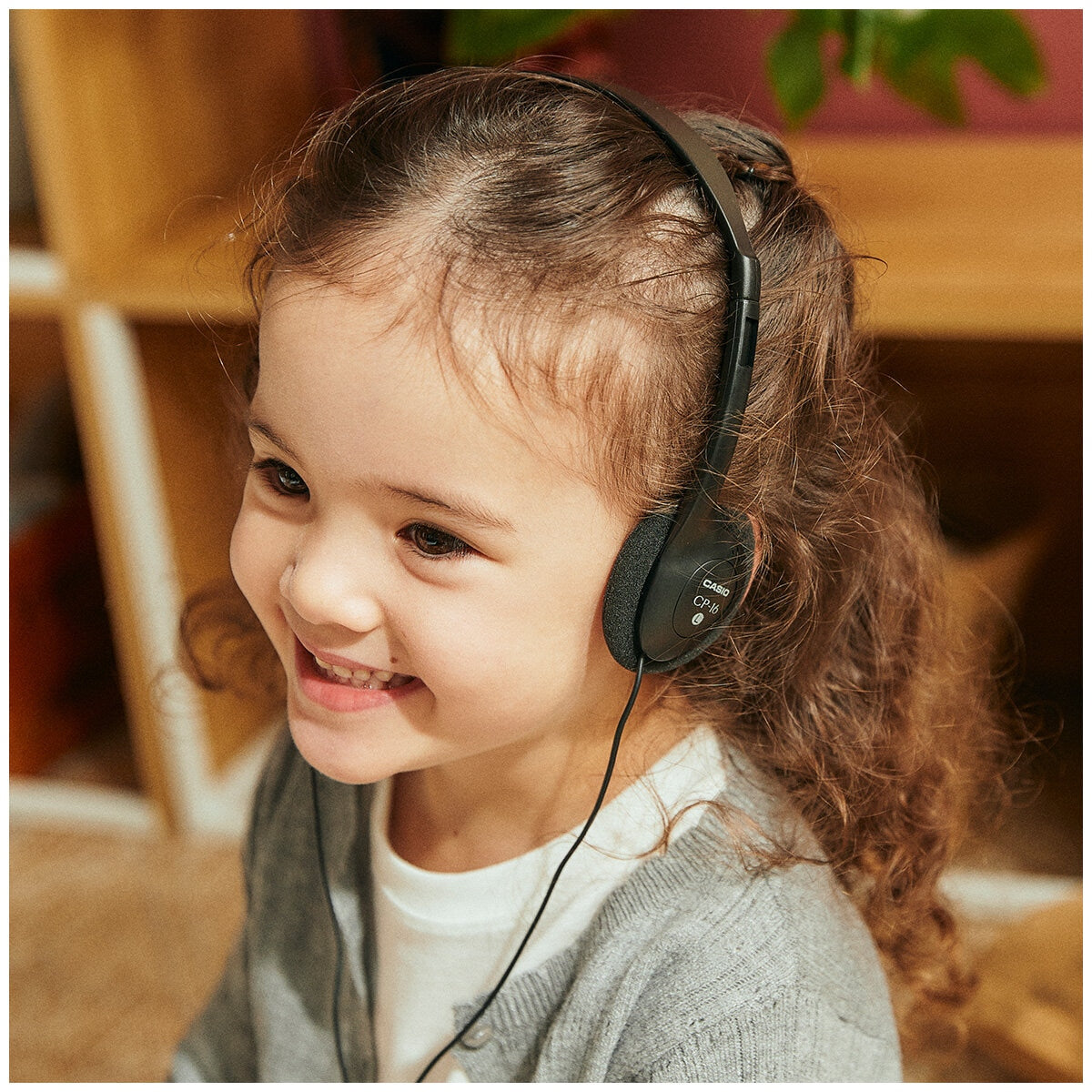 Casio Casiotone 44 Key Portable Mini Keyboard SA81