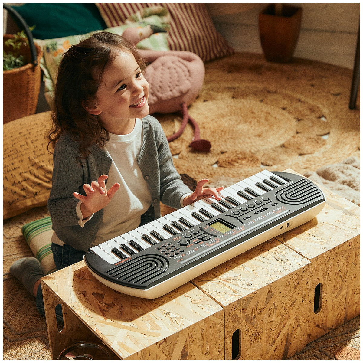 Casio Casiotone 44 Key Portable Mini Keyboard SA81