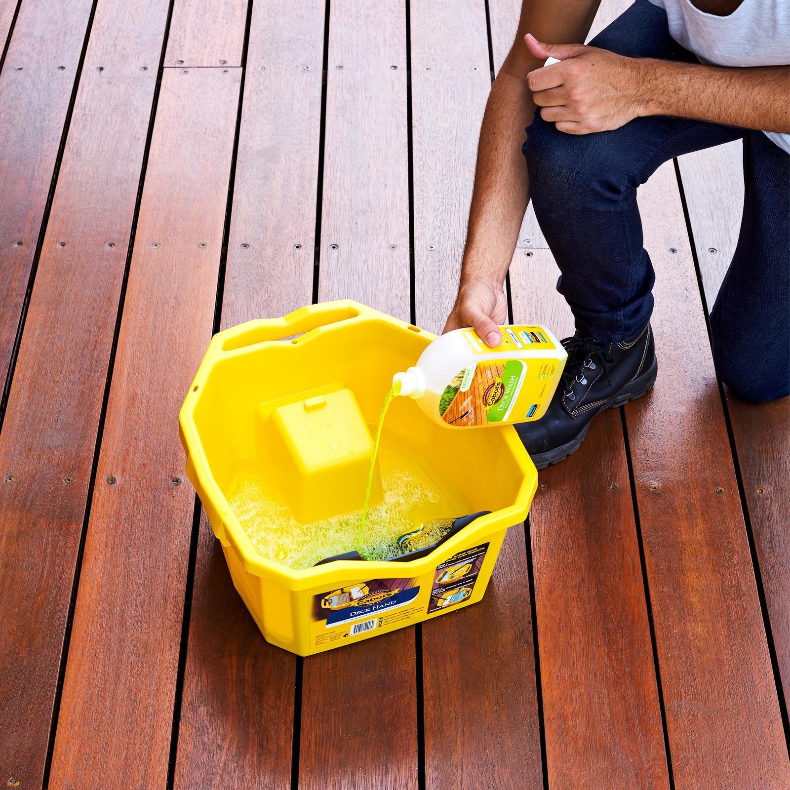 Cabot's 1L Everyday Deck Wash Water Based Timber Decking Cleaner