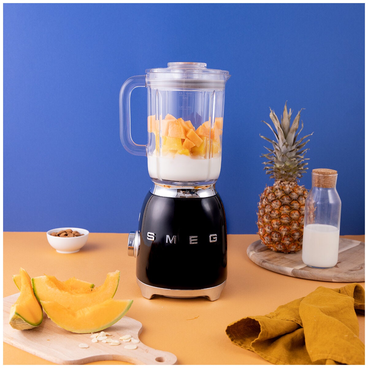 Smeg 50s Style Retro Bench Blender 1.5L - 800W Smooth Start Motor, 4 Preset Programs, Black - BLF03BLAU