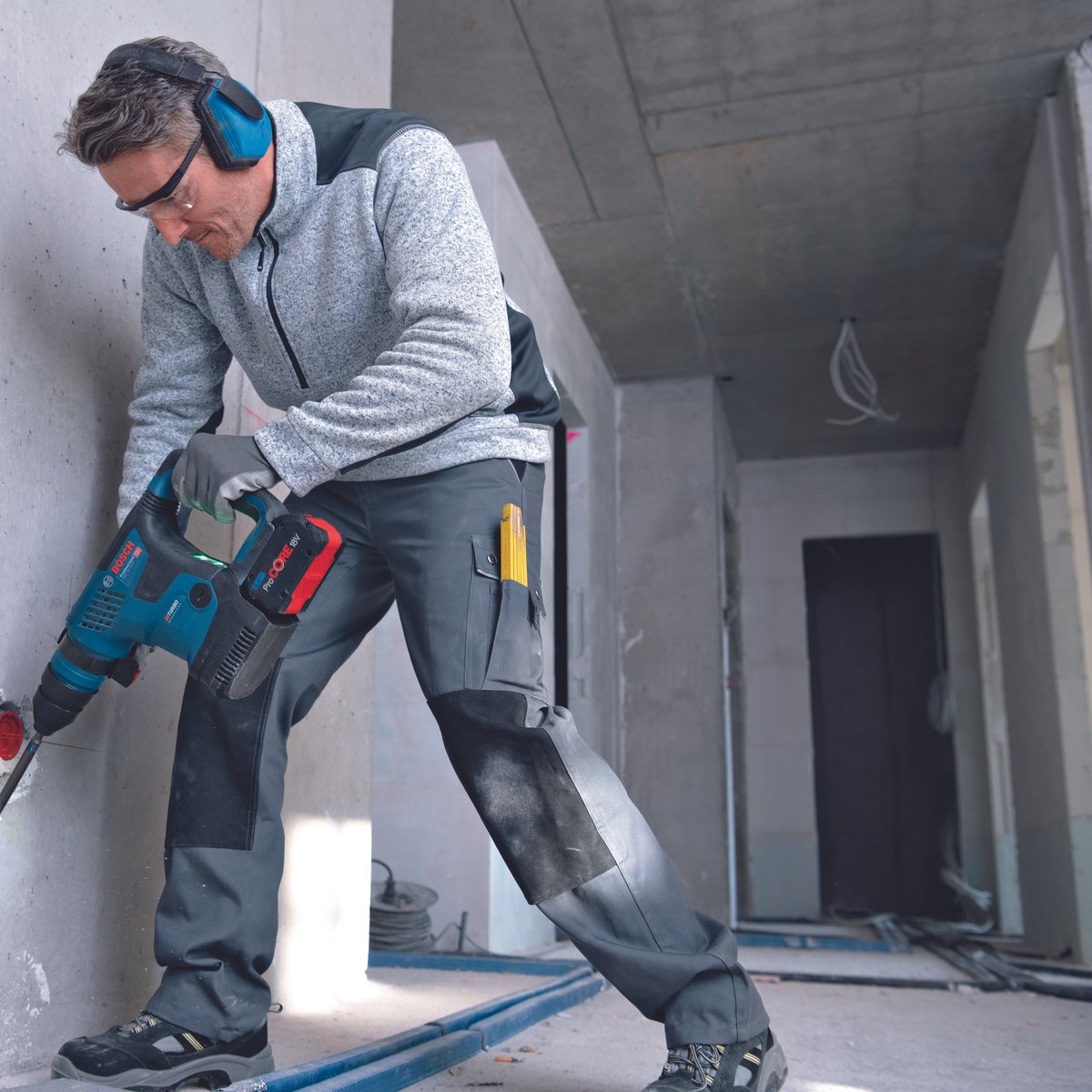 Bosch 18V Professional Biturbo Rotary Hammer 5.8J - Skin Only - 430mm x 250mm x 93mm - SuperSaverAU - view 3
