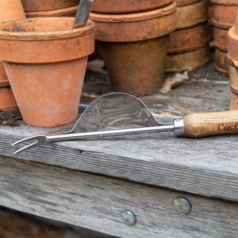 Cyclone Stainless Steel Hand Weeder with Timber Handle