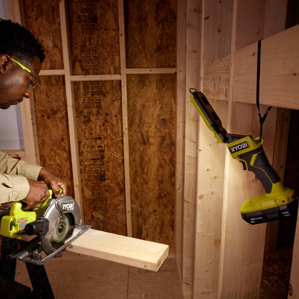 Ryobi 18V ONE+ Stick Light Tool Only - 800 Lumens - Indoor Use - SuperSaverAU - view 4