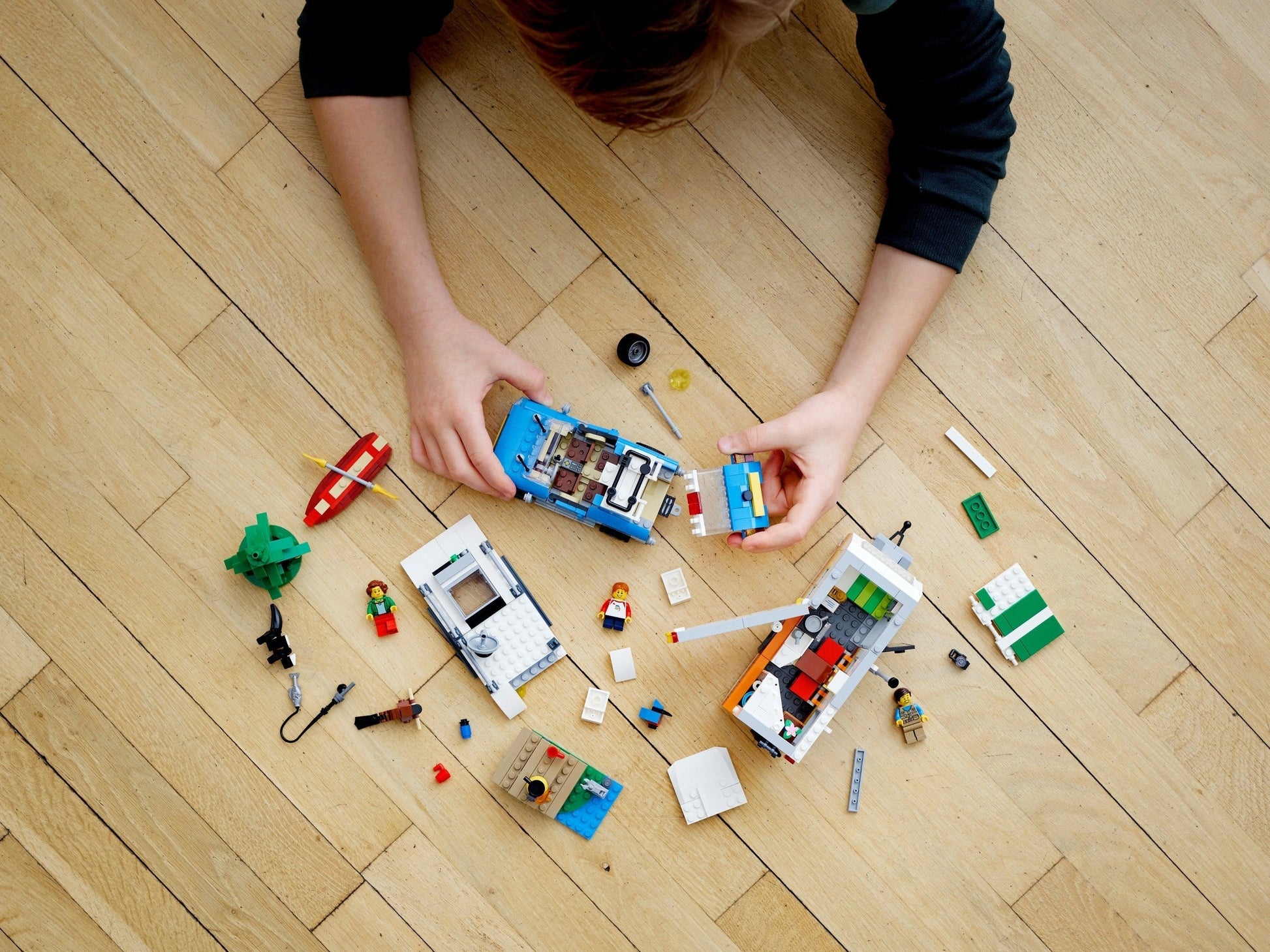 Lego 31108 Creator 3 in 1 Caravan Family Holiday- Auzzi Store