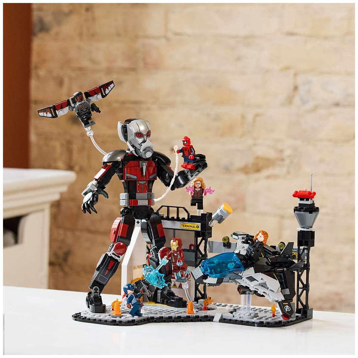 LEGO Marvel Captain America Civil War Action Battle 76314 - SuperSaverAU - view 4