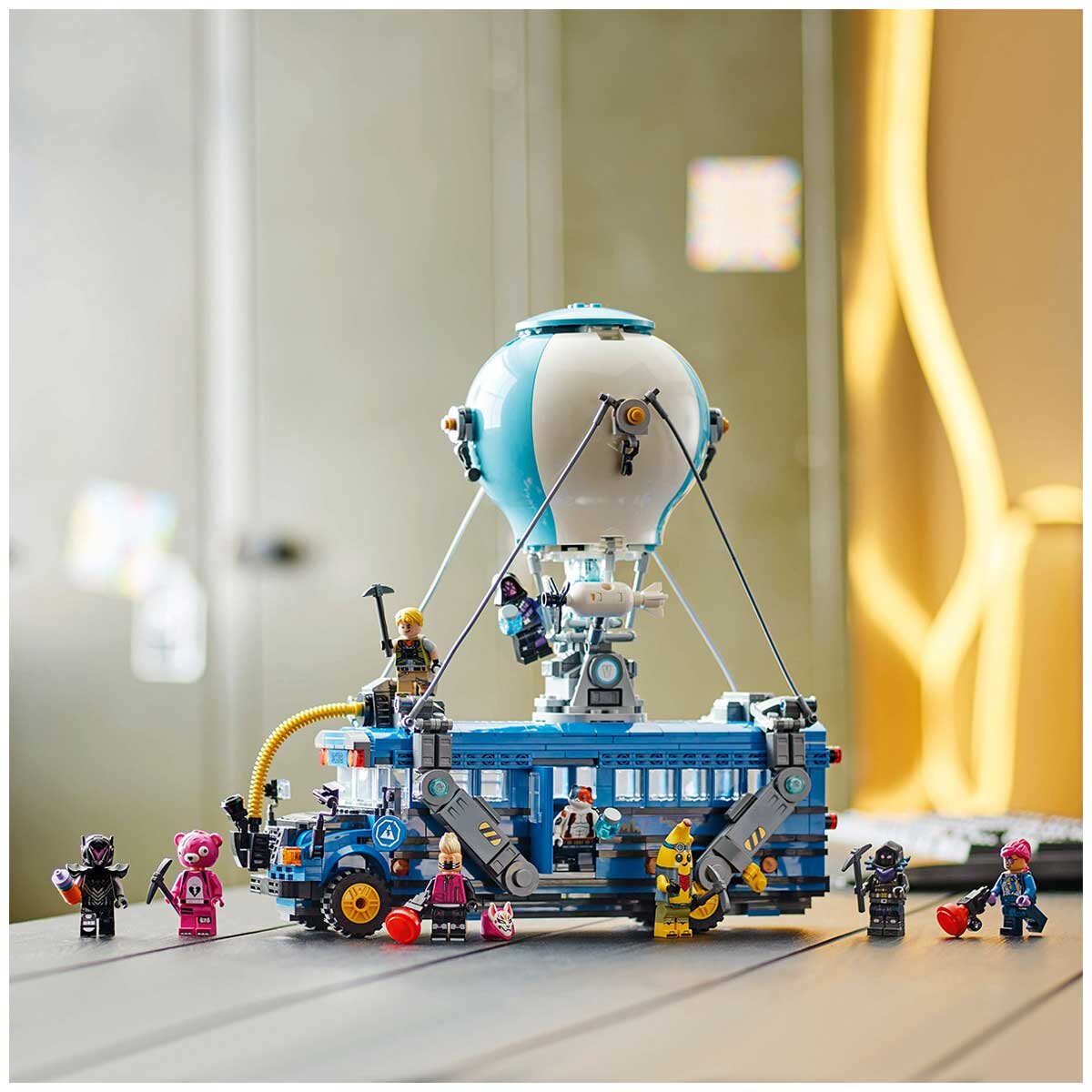 LEGO Fortnite Battle Bus 77073