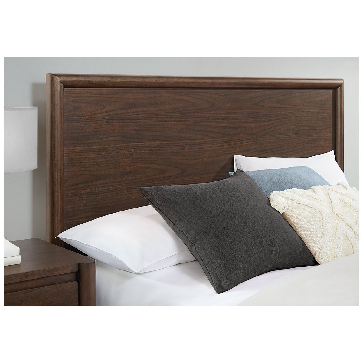 Northridge Home Queen Bed