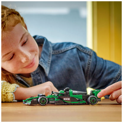 LEGO Speed Champions KICK Sauber F1 Team C44 Race Car 77247