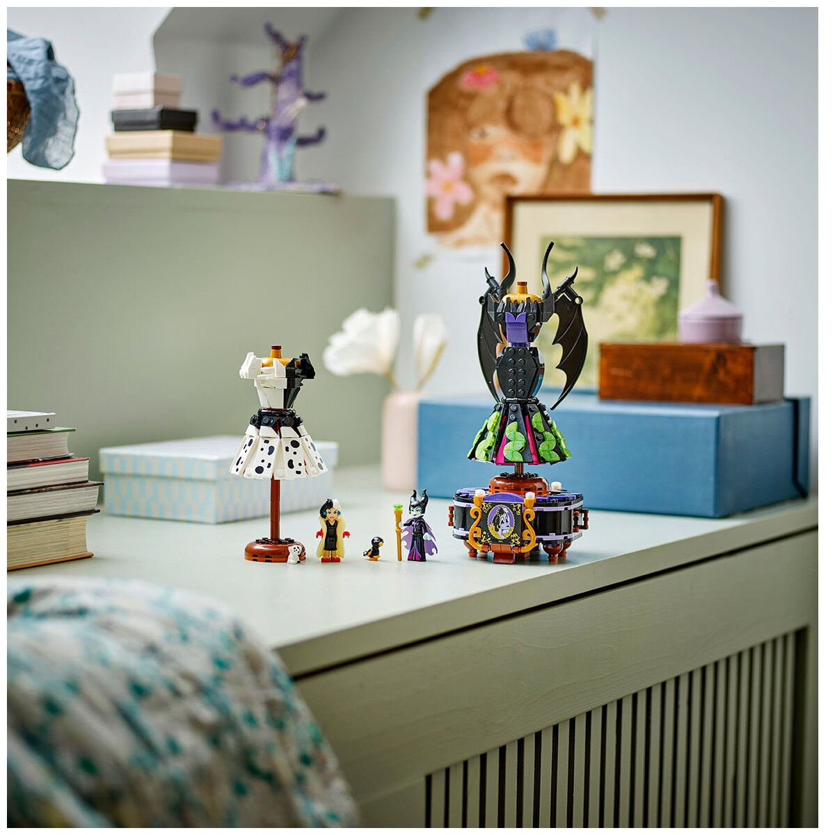 LEGO Disney Villains Maleficent’s and Cruella De Vil’s Dresses 43262 - SuperSaverAU - view 6