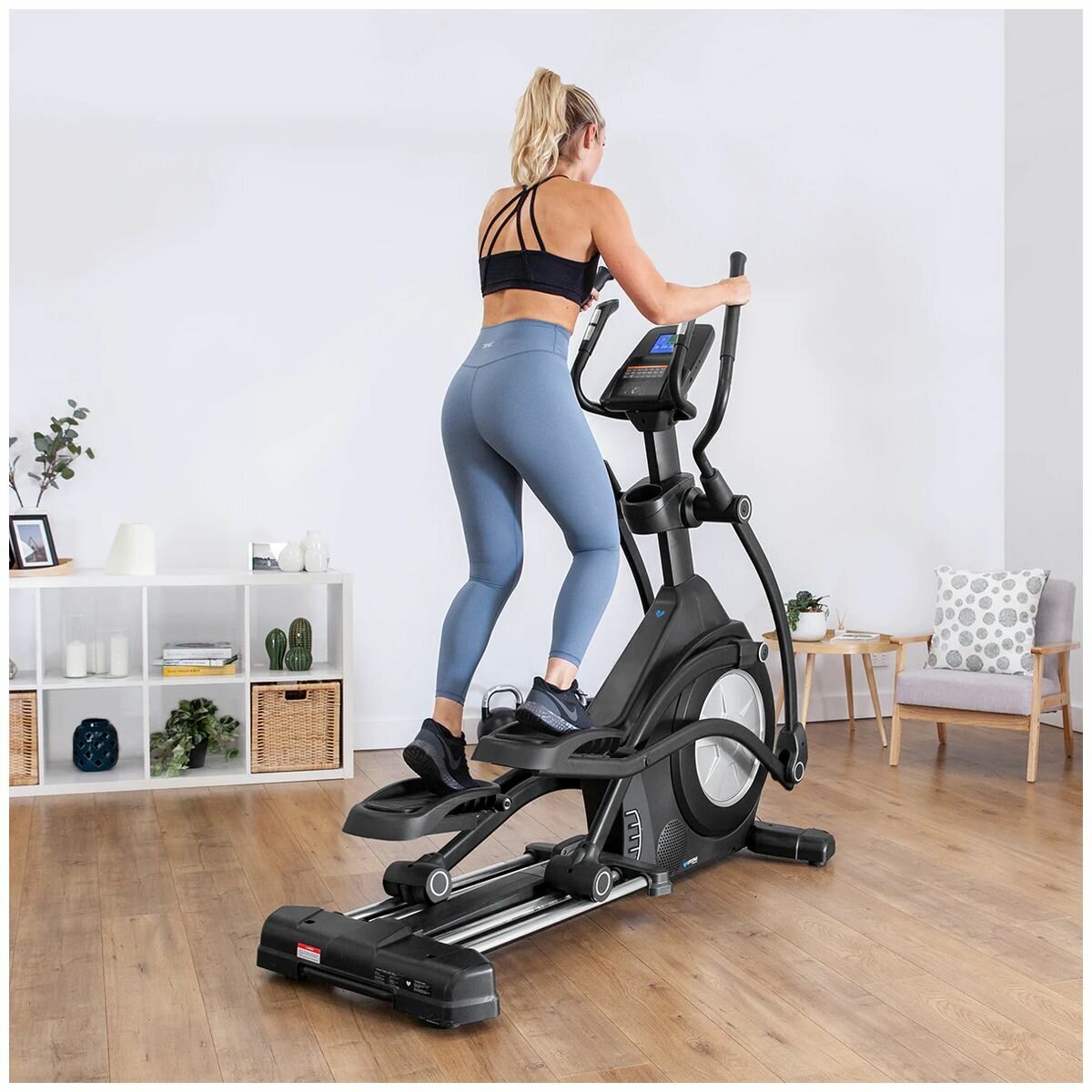 Lifespan Fitness Ascender incline cross trainer - 16 resistance levels - 21 programs - 5 incline levels - XT40