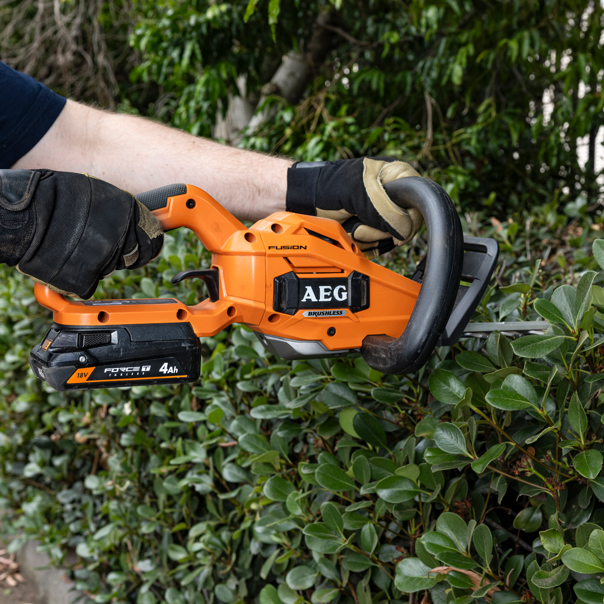 AEG 18V 4Ah FORCE Tabless Battery - 25% More Power - Lightweight 655g - SuperSaverAU - view 5