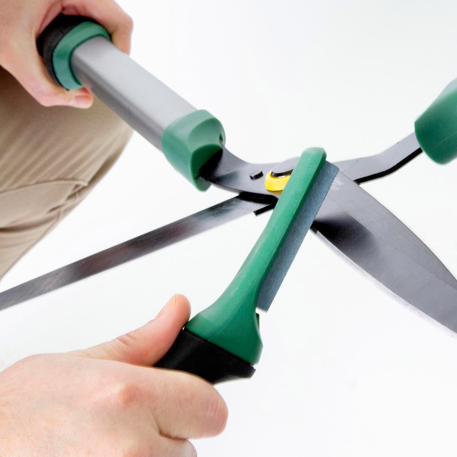 Cyclone Tungsten Sharpening and Maintenance Kit with Oil TPE PP