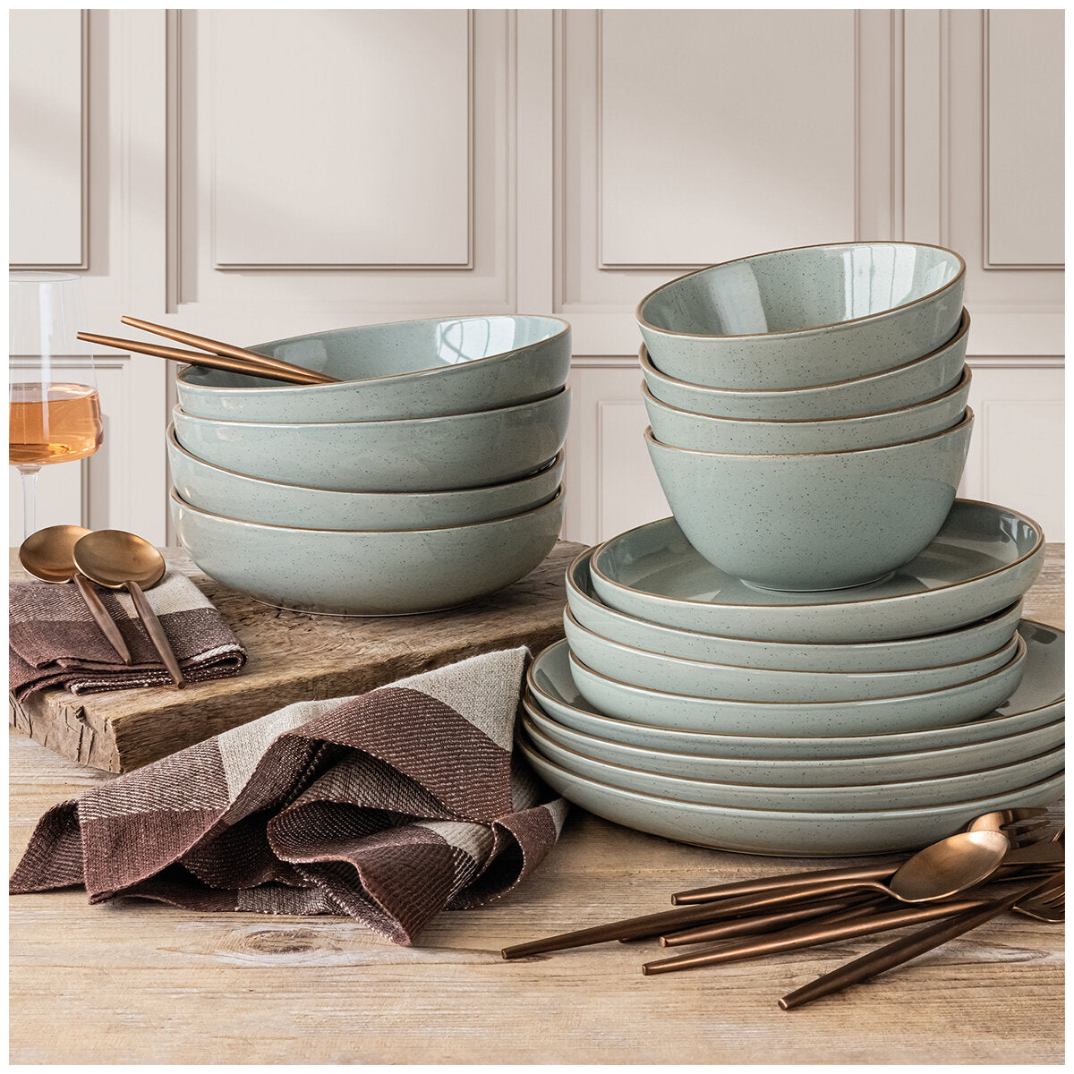 over&back Options Dinnerware 16 Piece Set Linen Stoneware, Microwave & Dishwasher Safe, Trendy, Sage & Linen, 1109 ml, 695 ml