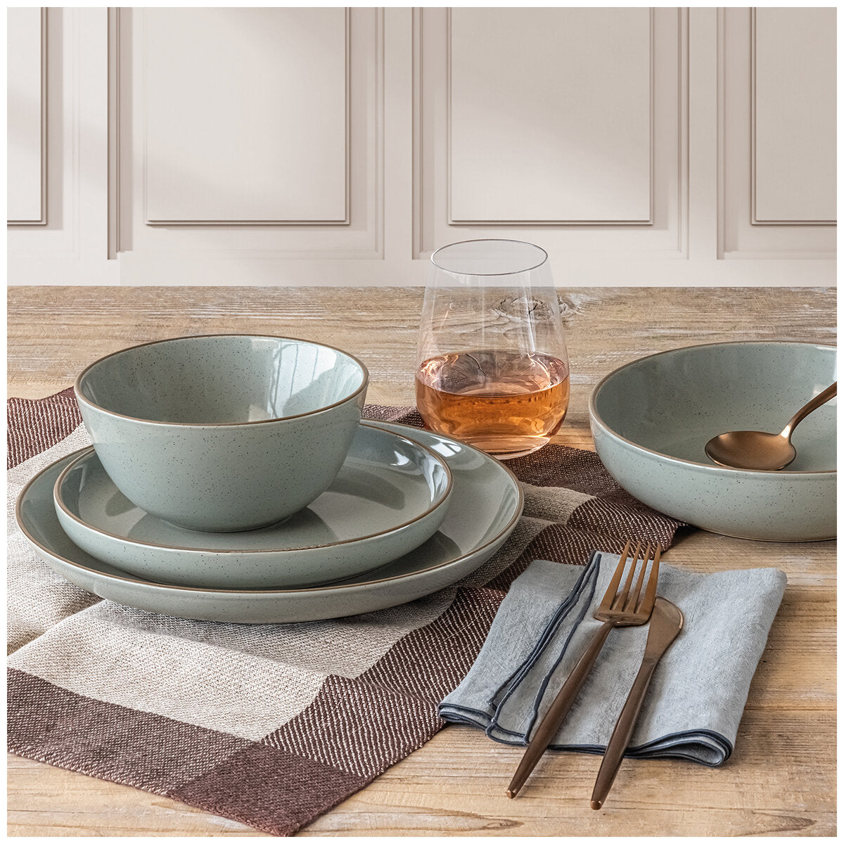 over&back Options Dinnerware 16 Piece Set Linen Stoneware, Microwave & Dishwasher Safe, Trendy, Sage & Linen, 1109 ml, 695 ml