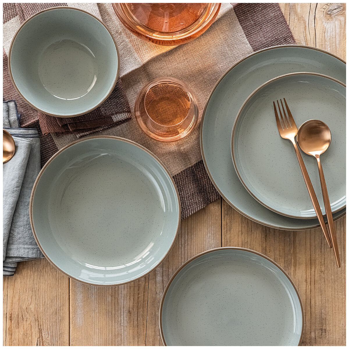 over&back Options Dinnerware 16 Piece Set Linen Stoneware, Microwave & Dishwasher Safe, Trendy, Sage & Linen, 1109 ml, 695 ml