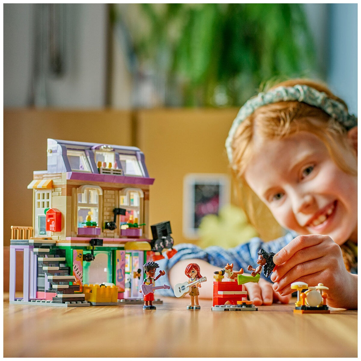 LEGO Friends Music Shop & Apartment 42653 - Music Studio, Recording Booth, Mini-doll Figures, Keyboard, Drum Set, Creative Play - SuperSaverAU - view 3